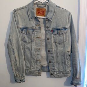Levi light wash Jean jacket